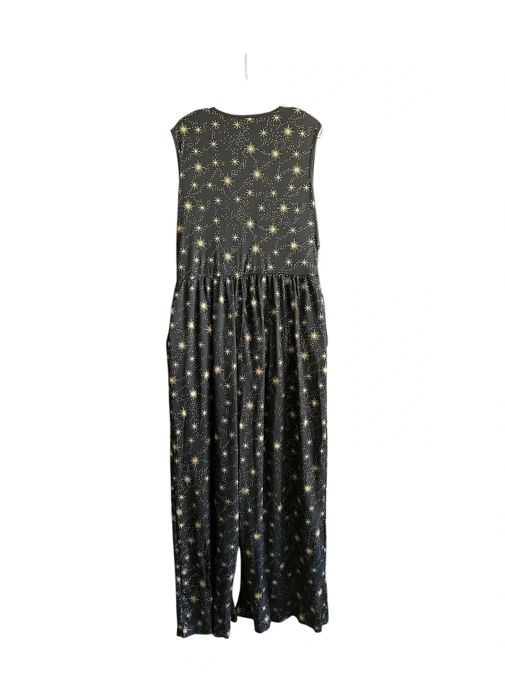 NWT Cider Black with Gold Star Print Sleeveless Romper. Size X-Large